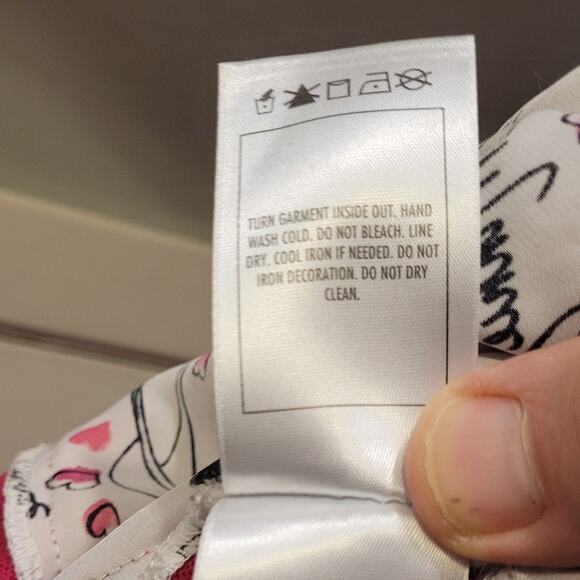 Disney Parks Hong Kong Disneyland HKDL Exclusive Minnie Bow Holiday Medium - Picture 10 of 10